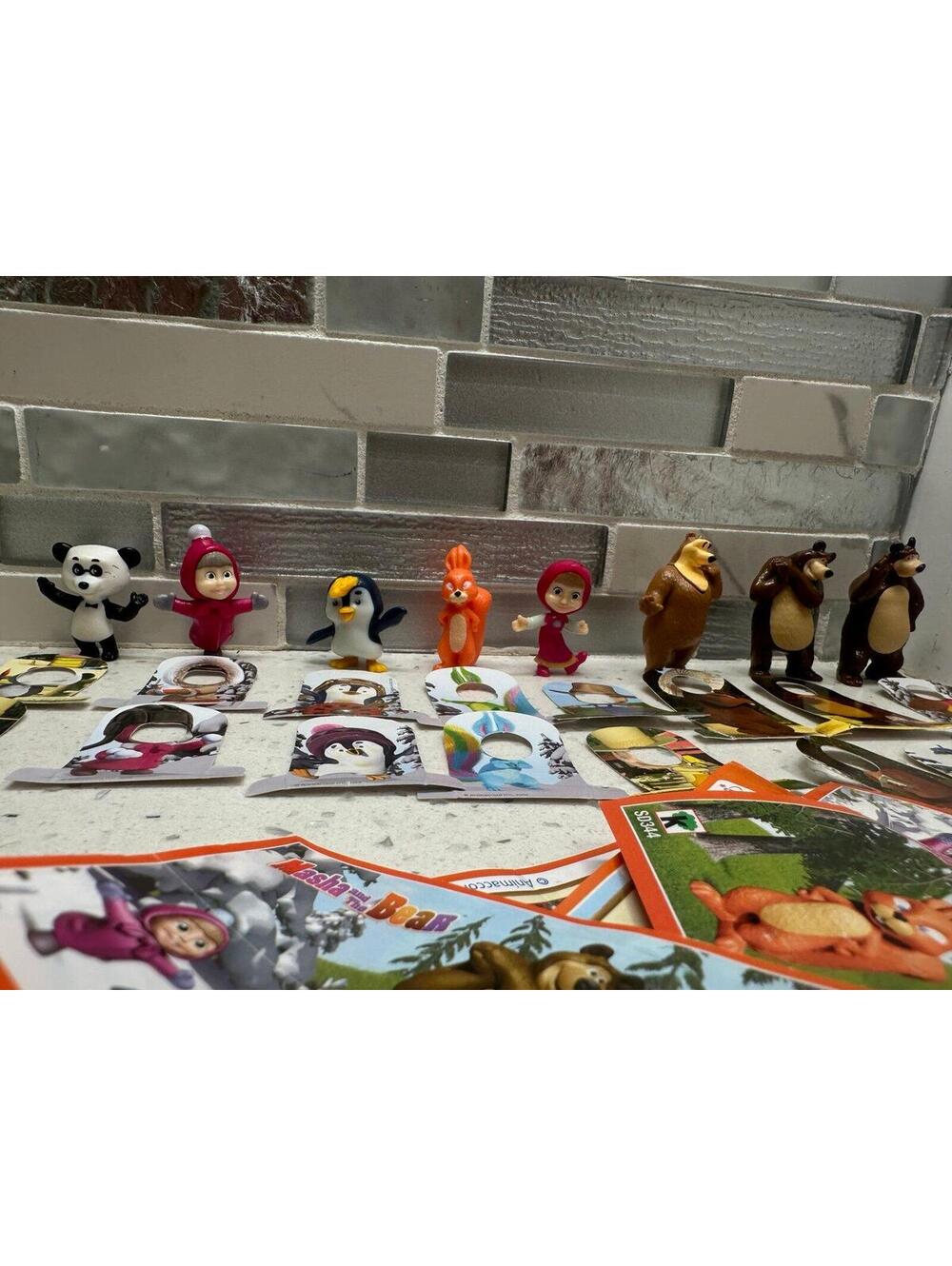 Kinder Surprise Masha and the Bear 2016 Complete collection 8 figures